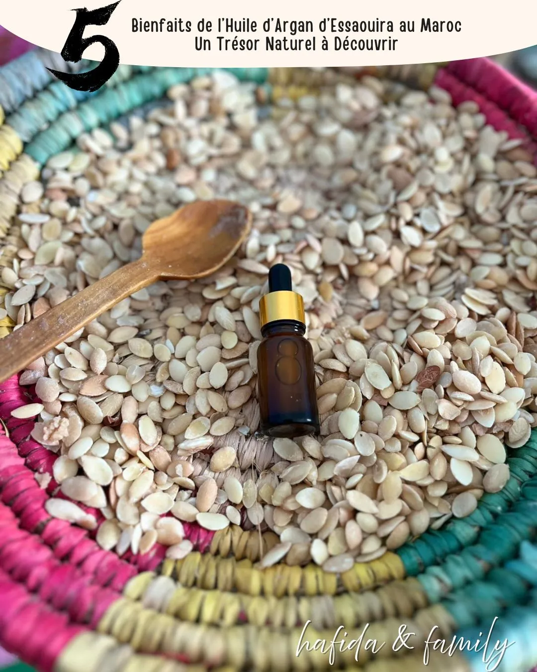Huile d'argan pure produite dans une coopérative d'Essaouira au Maroc