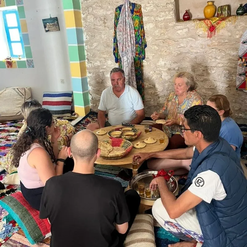 Tourisme authentique au Maroc avec une famille locale